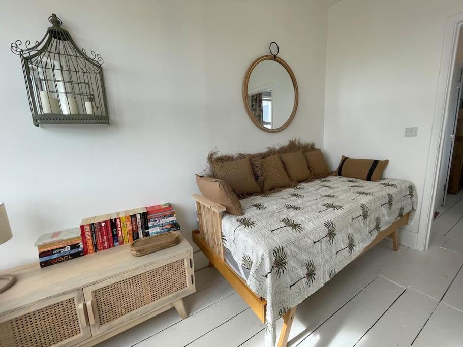 Top Deck - Fresh, Stylish Seaside Apartment Ventnor Esterno foto